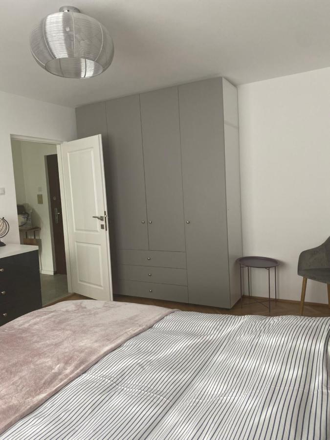 Astra 1Bedroom Braşov Extérieur photo